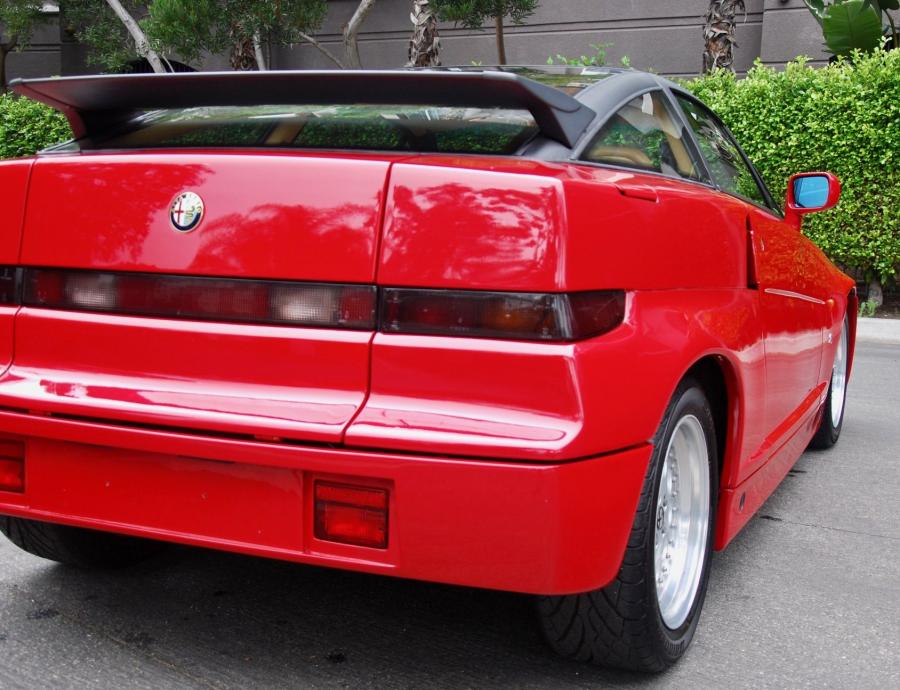 Детали экстерьера Alfa Romeo S.Z. (526) 1992 года  (фото 28 из 65)